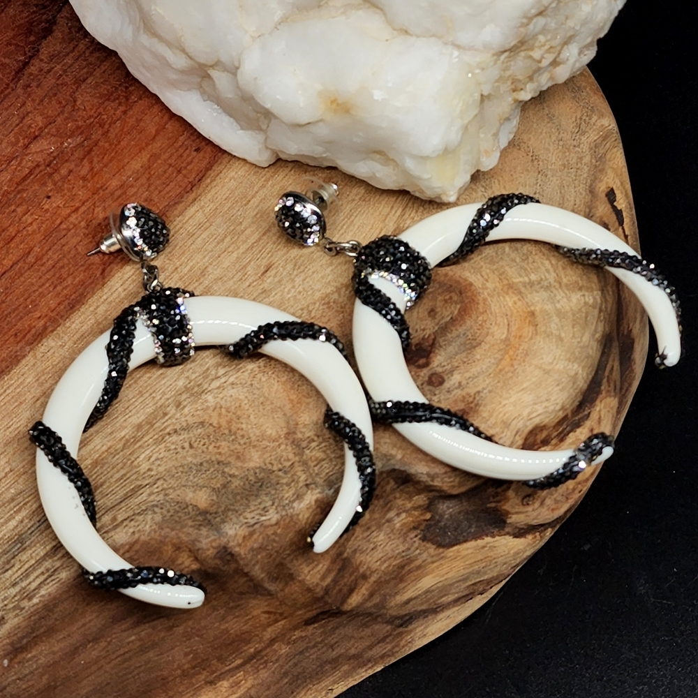 FP Designer Rare Large Lightweight Earrings Crystals Stud Bone Long Horn